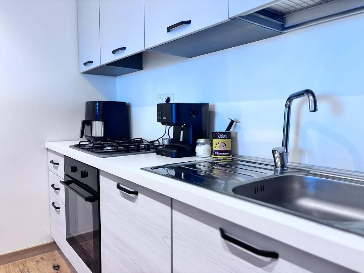 Home&Experience Apartment Quartu SantʼElena 0*,